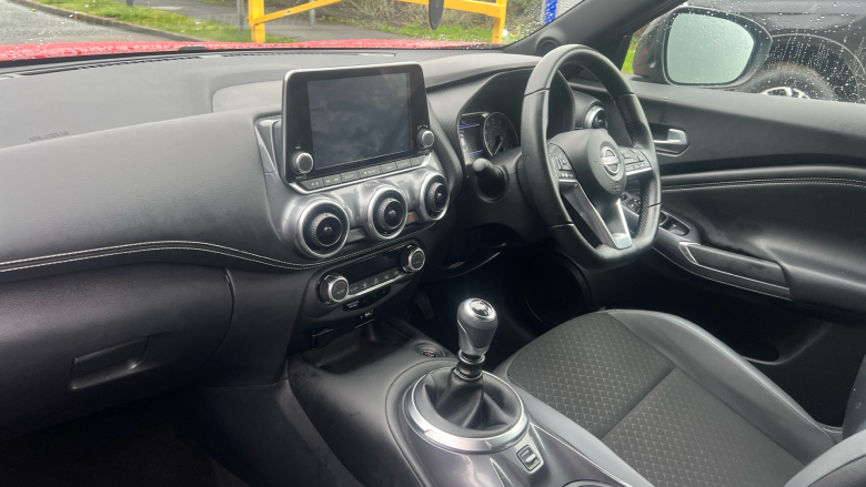 Nissan Juke 1.0 DiG-T 114 N-Connecta 5dr Petrol Hatchback